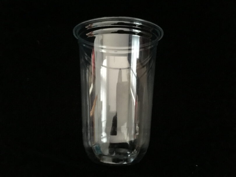 แก้วพลาสติก Pet 20oz ก้นมน - 1 ขายส่ง แก้วพลาสติก Pet U plastic cup ทรงโค้ง 20oz : 1 ลัง - Image 1