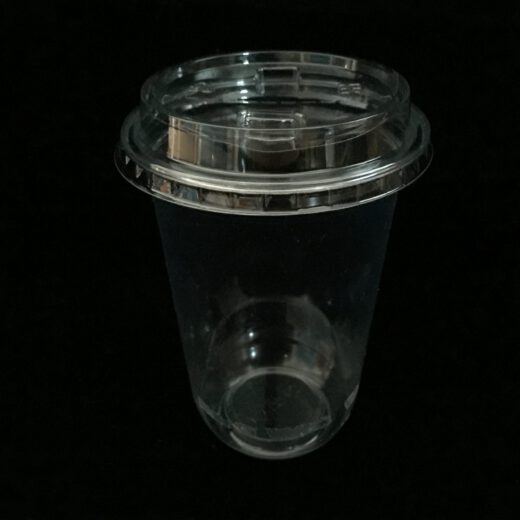 ขายส่ง แก้วพลาสติก Pet U plastic cup ทรงแคปซูล 20oz พร้อมฝาชาชีส เปิดครึ่ง : 1 ลัง