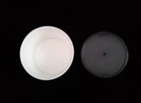 ขายส่ง ถ้วยไอศครีม พร้อมฝาพลาสติกสีดำ และ ช้อน 4oz : 1 ลัง - Image 2