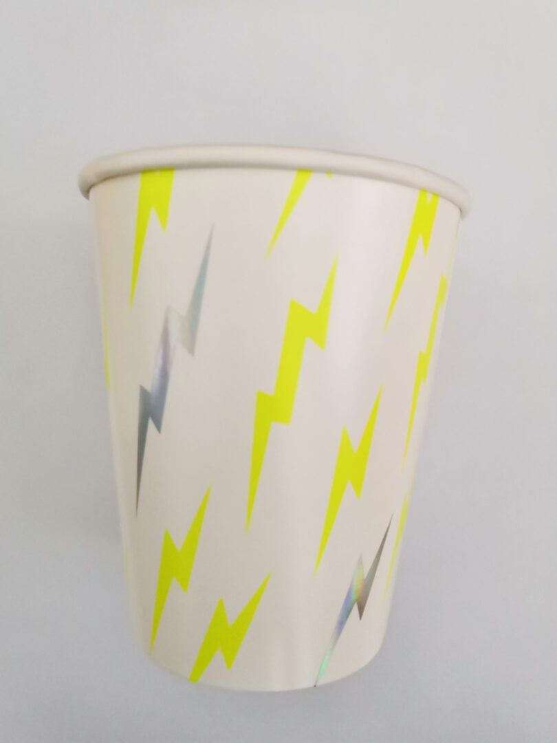 แก้วกระดาษ สกรีนฟอยล์เงิน 8oz - 1 ขายส่ง แก้วกระดาษ สกรีนฟอยล์สีเงิน ลายสายฟ้า single wall foil paper cup 8oz สีขาว : 1 ลัง - Image 1