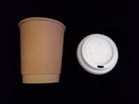 ขายส่ง แก้วกระดาษ 2 ชั้น สีน้ำตาล kraft double wall paper cup 8oz พร้อมฝาขาว : 1 ลัง - Image 2
