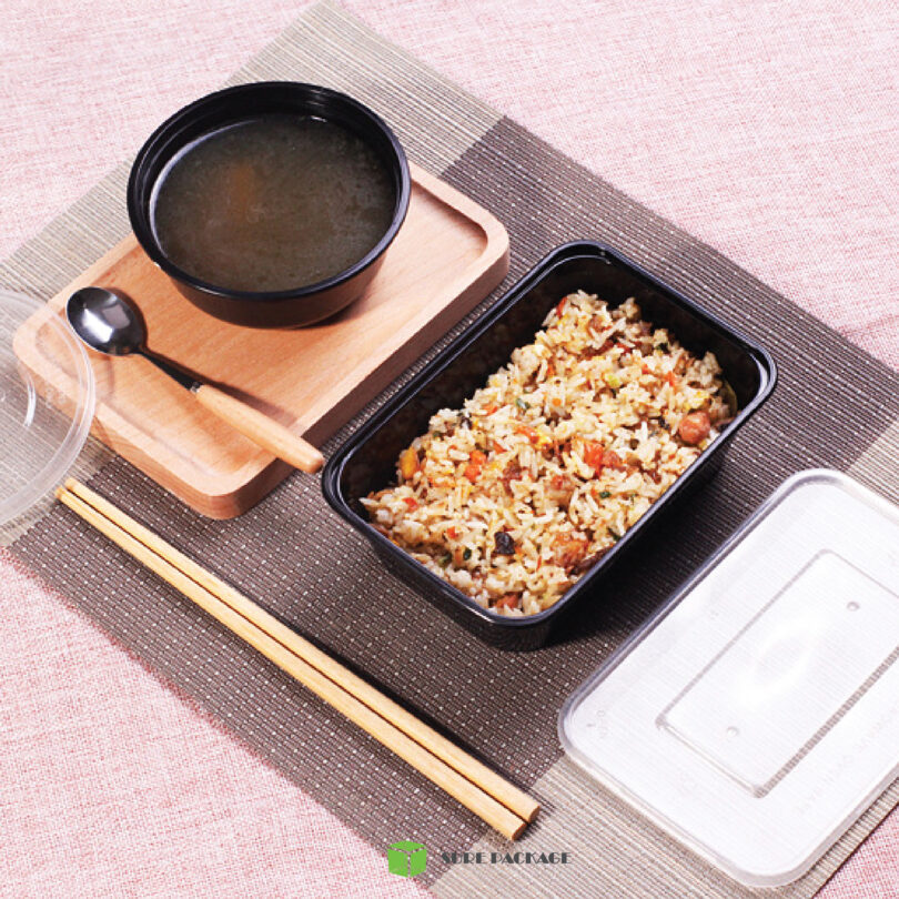 กล่องพลาสติกใส่อาหาร